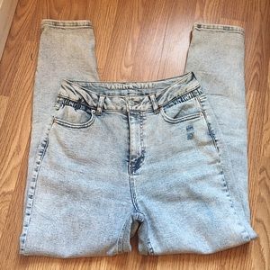 Distressed Mom jeans size 5 vanilla star